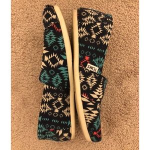 Toms teal geometric pattern women’s size 7.5